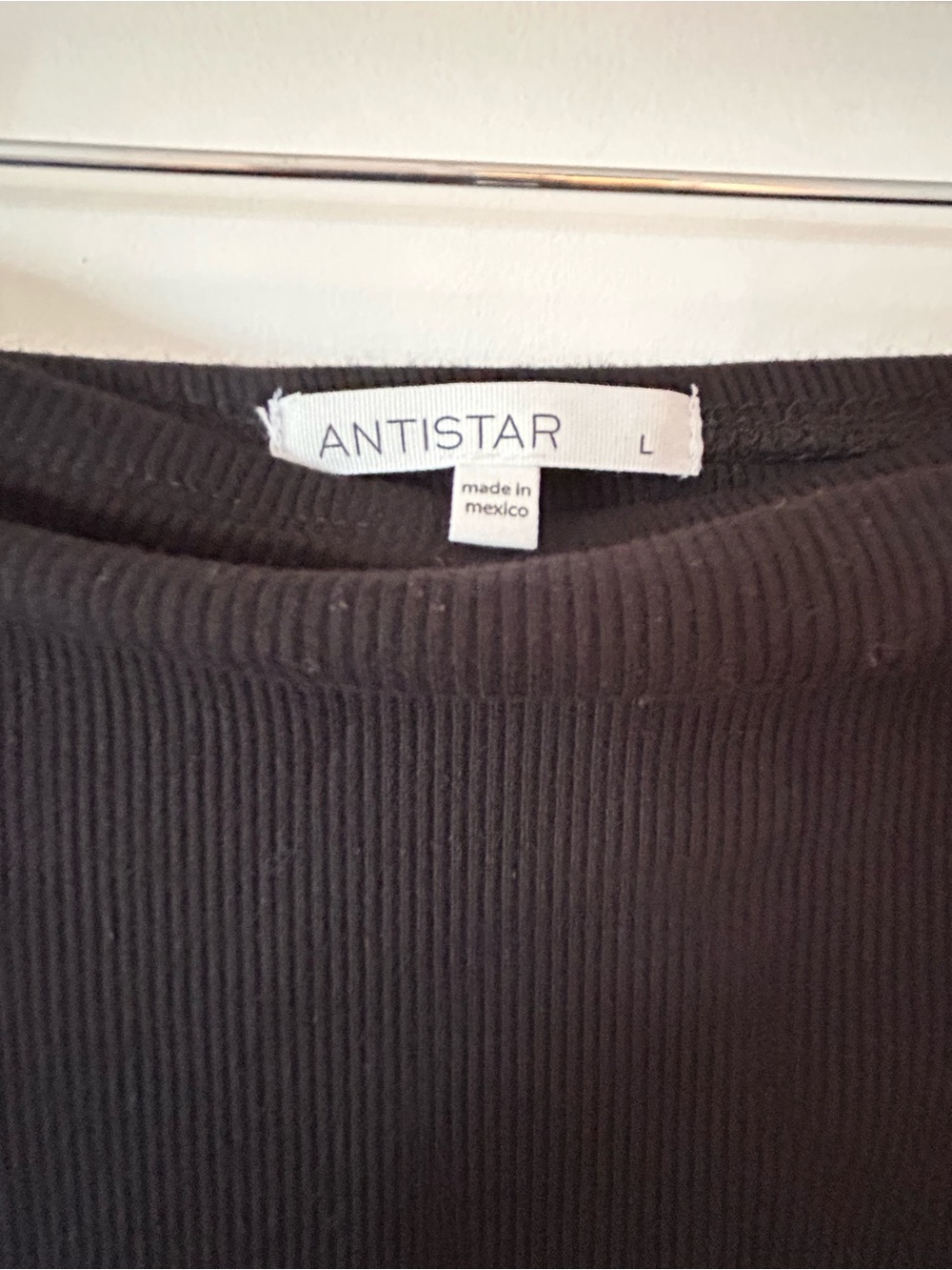 Simple Black Midi Tube Skirt - Picture 2 of 3